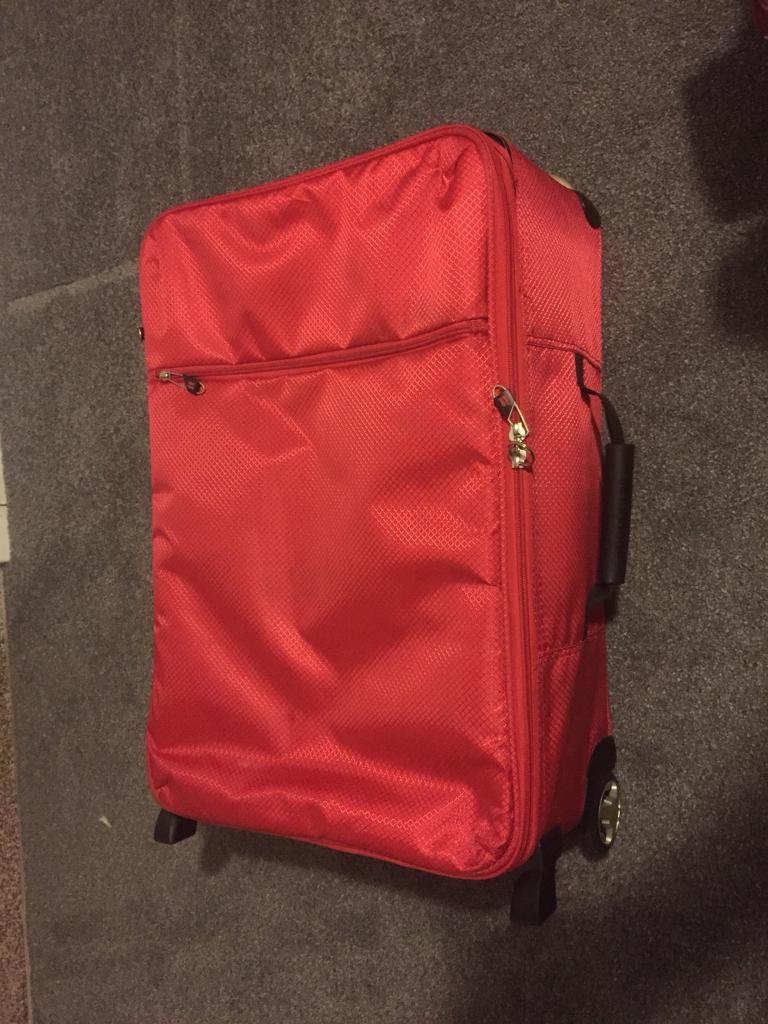 worlds lightest suitcase small